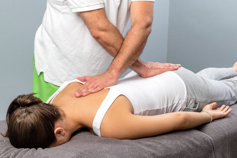 spine adjustment, posture adjustment, chiropractor posture, Keystone Chiropractic