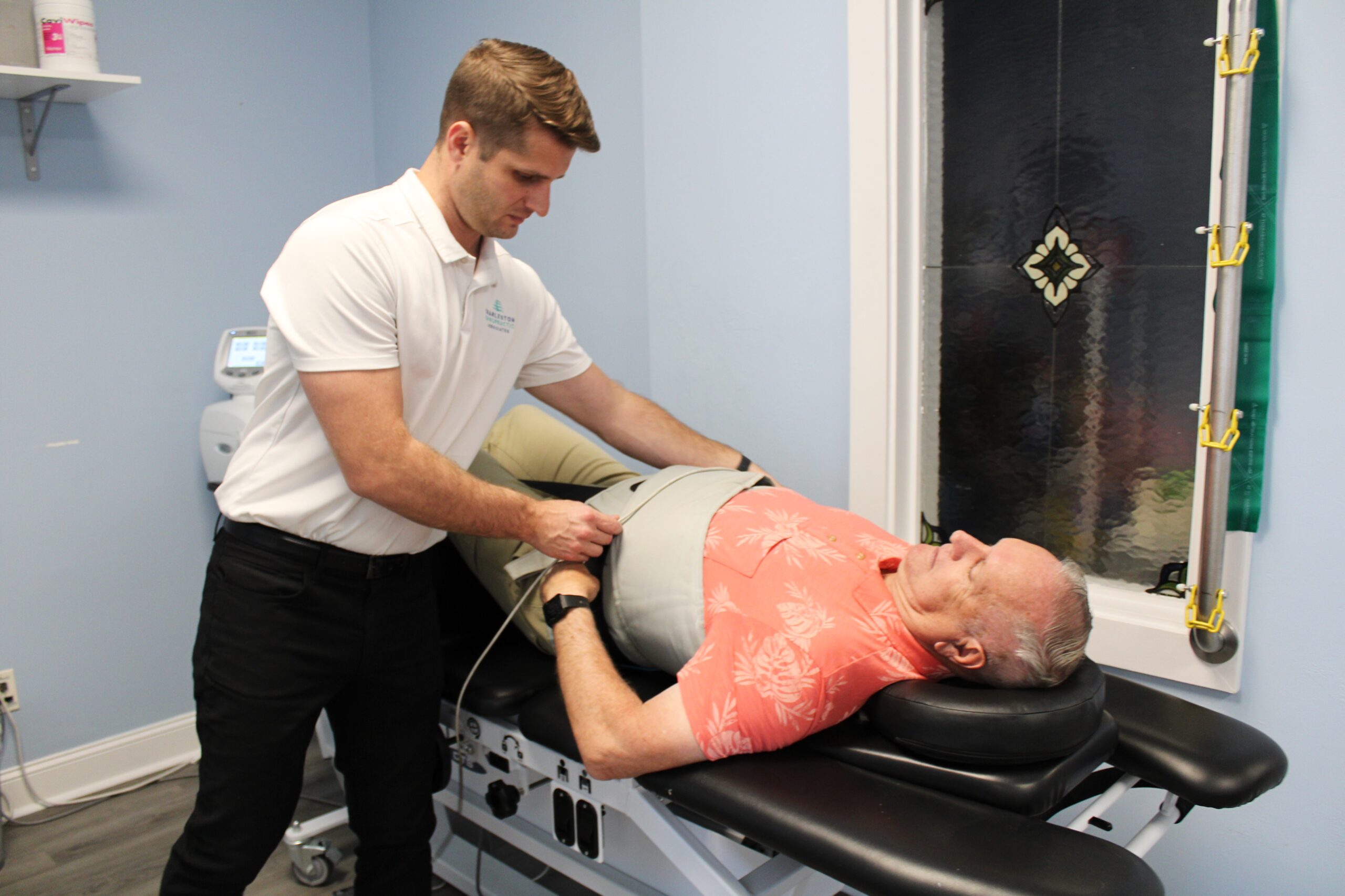 spinal decompression, chiropractor in charleston, chiropractor decompression